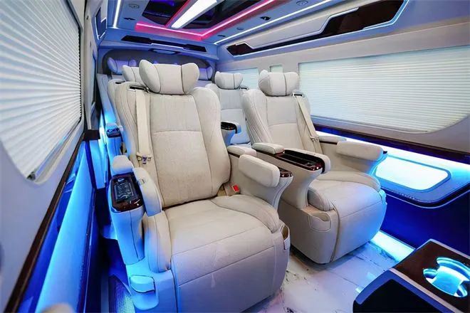 Uasghráduithe Intí Naoi Suíochán Toyota Hiace lena n-áirítear Suíocháin, Soil...