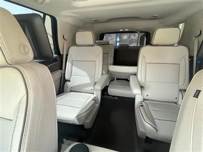 Can car seats go in captains chairs