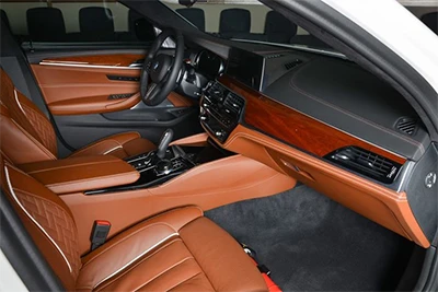 Trealamh Athchóirithe Feithicle Feidhmíochta BMW M550i
