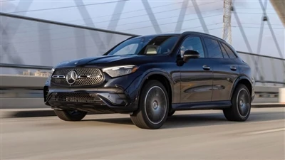 Cad atá san iomaíocht le Mercedes GLC300
