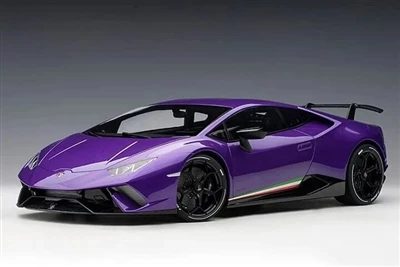 Lamborghini Huracan Performante Rothaí Gorm-corcra Athraithe
